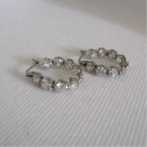 Vintage 90s/Y2K Silver-Tone Crystal Hoop Earrings Small Sparkly Huggie Boholuxe